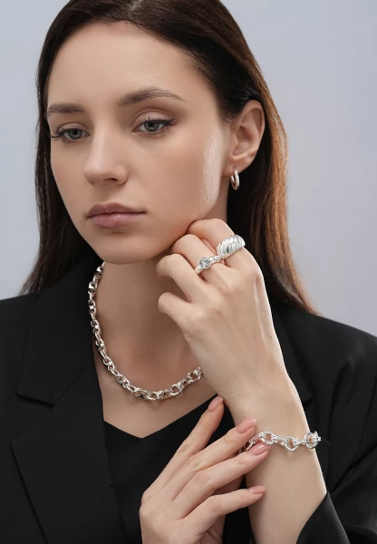 Leslii Damen-Kette Statement Glieder-Kette Gekreuzt Kurze Kette Silber