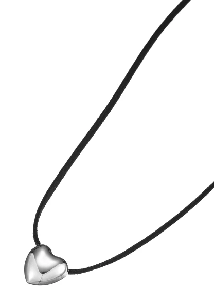 Leslii Kurze Halskette Band Herz-Kette Schwarz