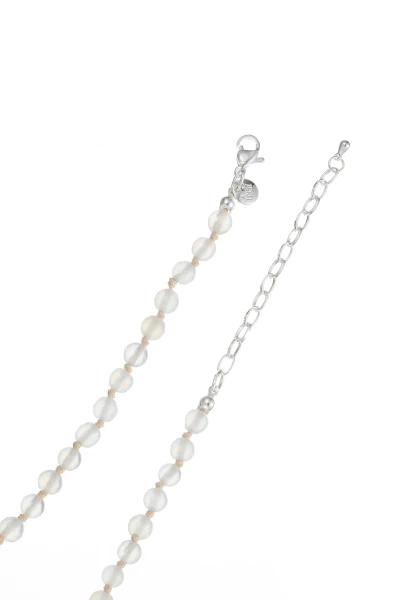 Leslii Kurze Kette Blatt Stein-Kugeln Silber Weiß