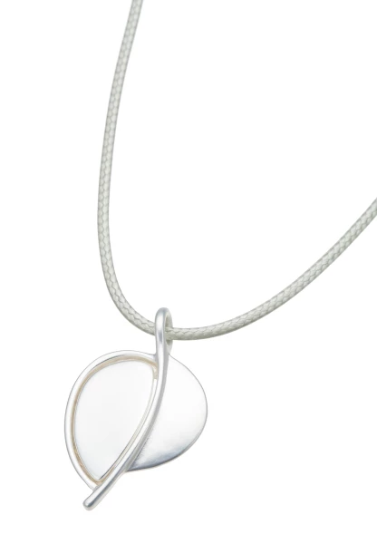 Leslii Kurze Kette Stoffband Swing Grau Silber