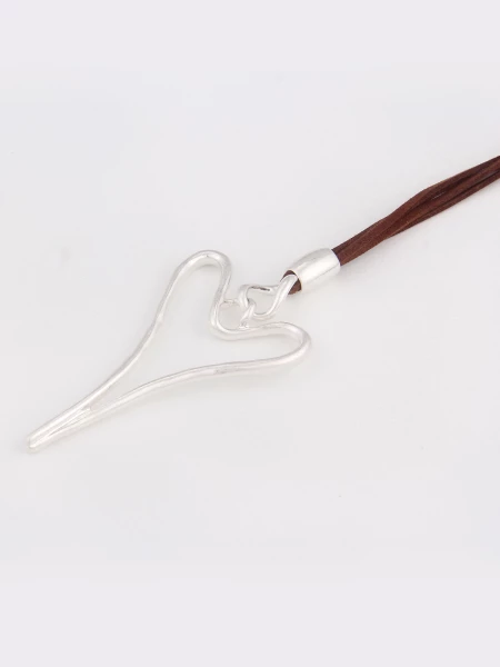 Leslii Lange Halskette Mit Herzanhänger In Silber