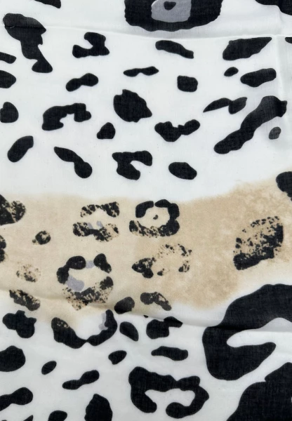 Leslii Schal Leo Look In Beige Weiß