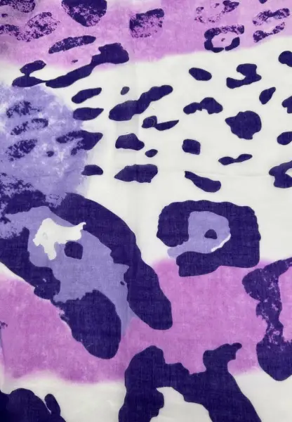 Leslii Schal Leo Look In Lila Weiß