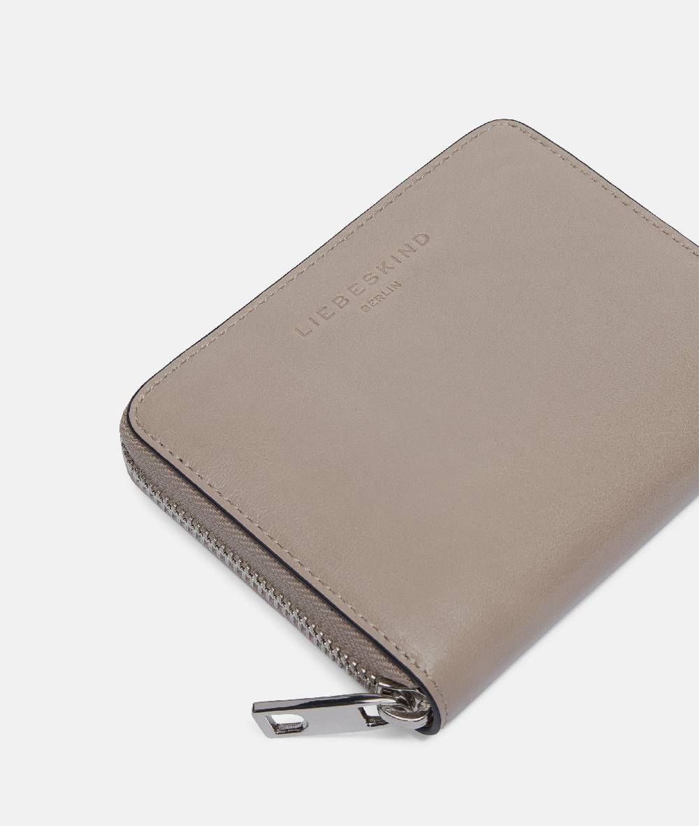 Liebeskind Berlin Paris Conny