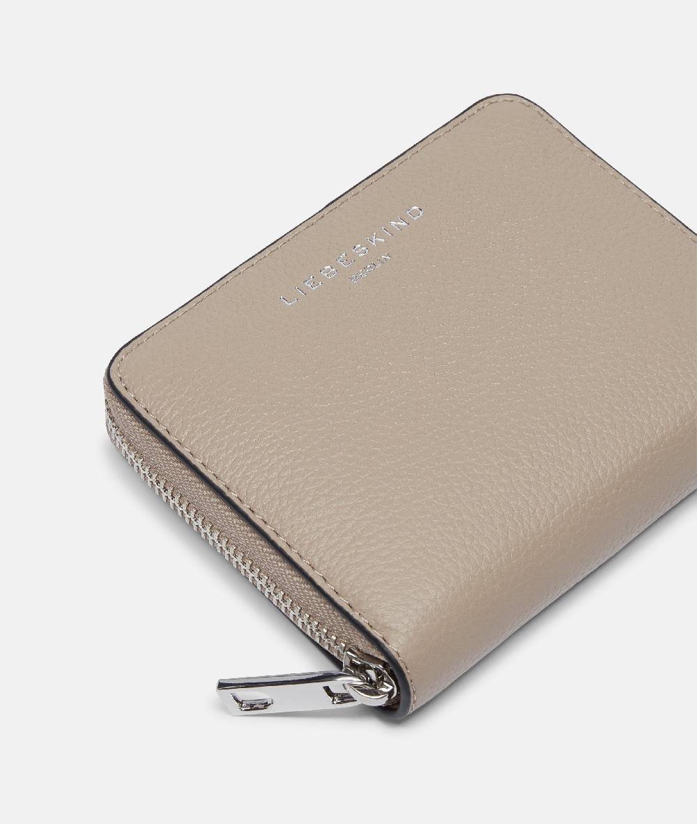 Liebeskind Berlin Paris Conny