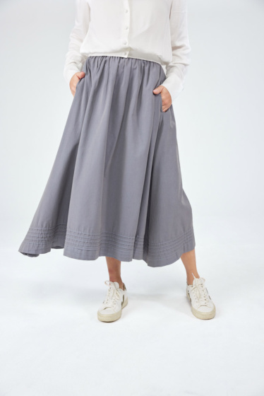 Lieblingsstück Trachtenrock mit Biesen am Saum