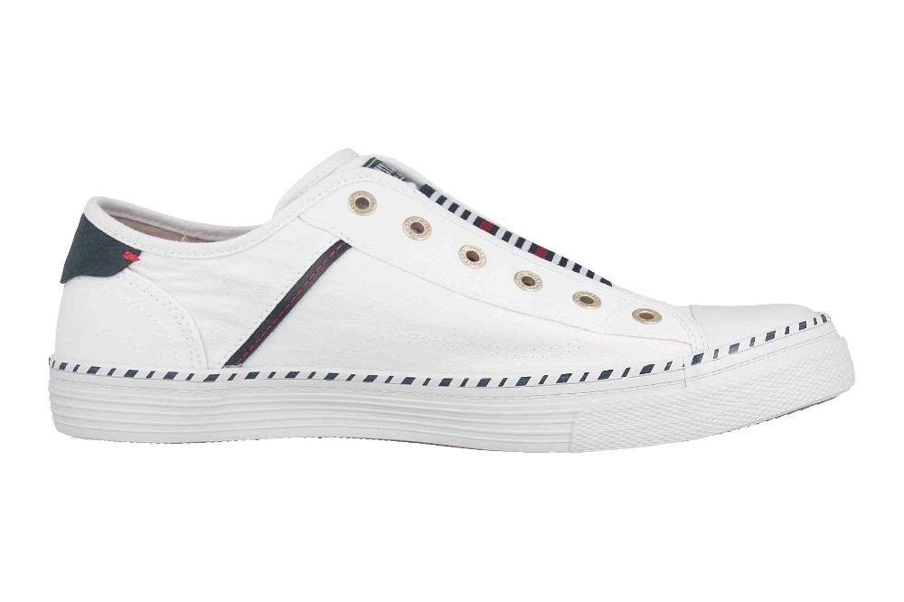 Mustang Shoes Slipper In Übergrößen Weiß 1376-401-18 Große Damenschuhe