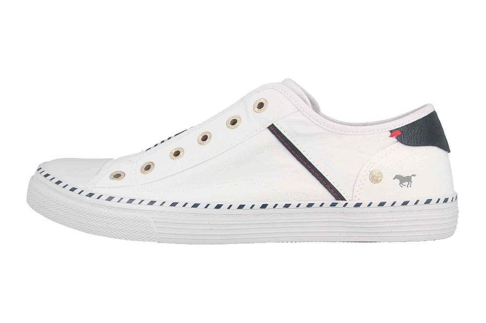 Mustang Shoes Slipper in Übergrößen Weiß 1376-401-18 große Damenschuhe