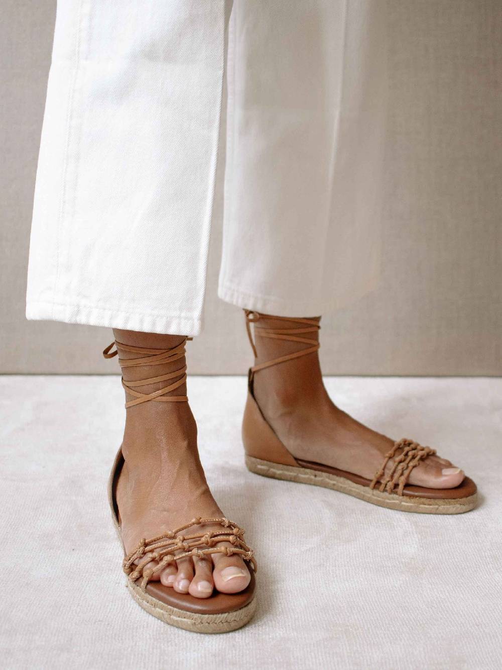 Limberry Camelfarbene Schnür-Sandalen aus Leder - WANDERER CAMEL