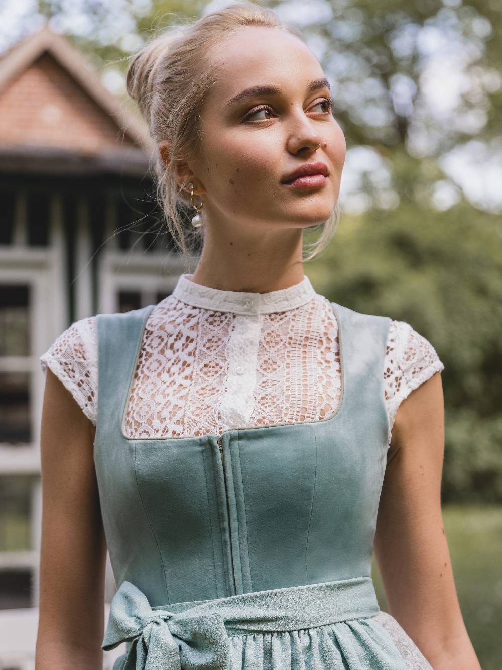 Limberry Cremeweiße Dirndlbluse Mit Flügelarm - MERLE