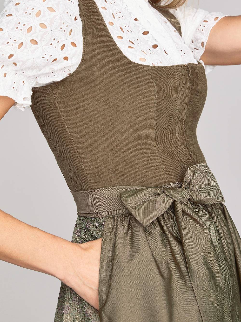 Limberry Dirndl Mit Cord-Mieder In Oliv - CAMILLE OLIVE