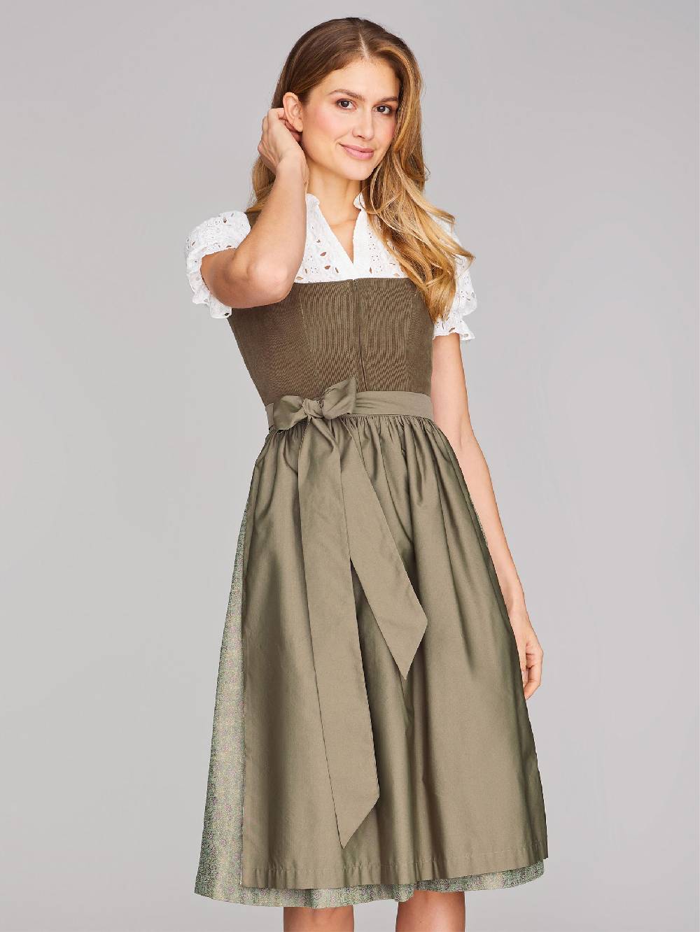 Limberry Dirndl mit Cord-Mieder in Oliv - CAMILLE OLIVE