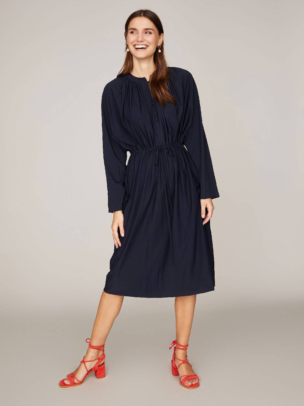 Limberry Dunkelblaues Oversize-Kleid Mit Knopfleiste - LIV SCHWARZBLAU