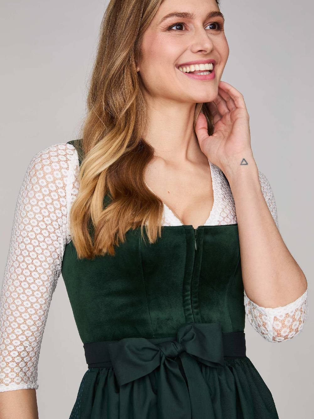 Limberry Dunkelgrünes Dirndl Mit Samt-Mieder - CLARISSA PINE GROVE