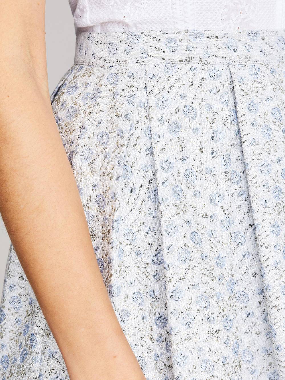 Limberry Hellblauer Trachtenrock Mit Blumenmuster - BLAIR POWDER WHITE