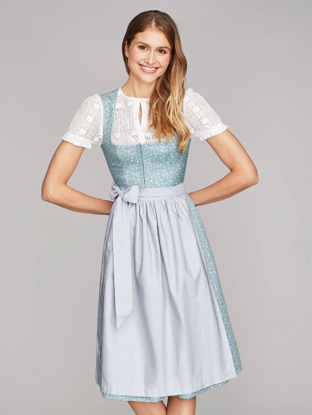 Limberry Hellblaues Dirndl mit Streublumen - LILIA PISTACHIO