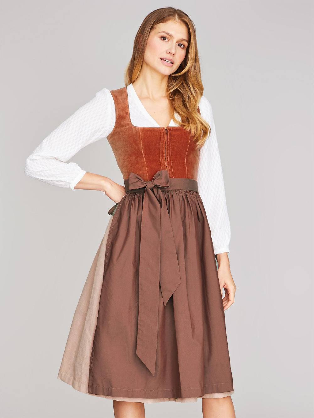Limberry Kupfer-farbenes Dirndl mit Samt-Mieder - DELILAH PEACH BLOSSOM