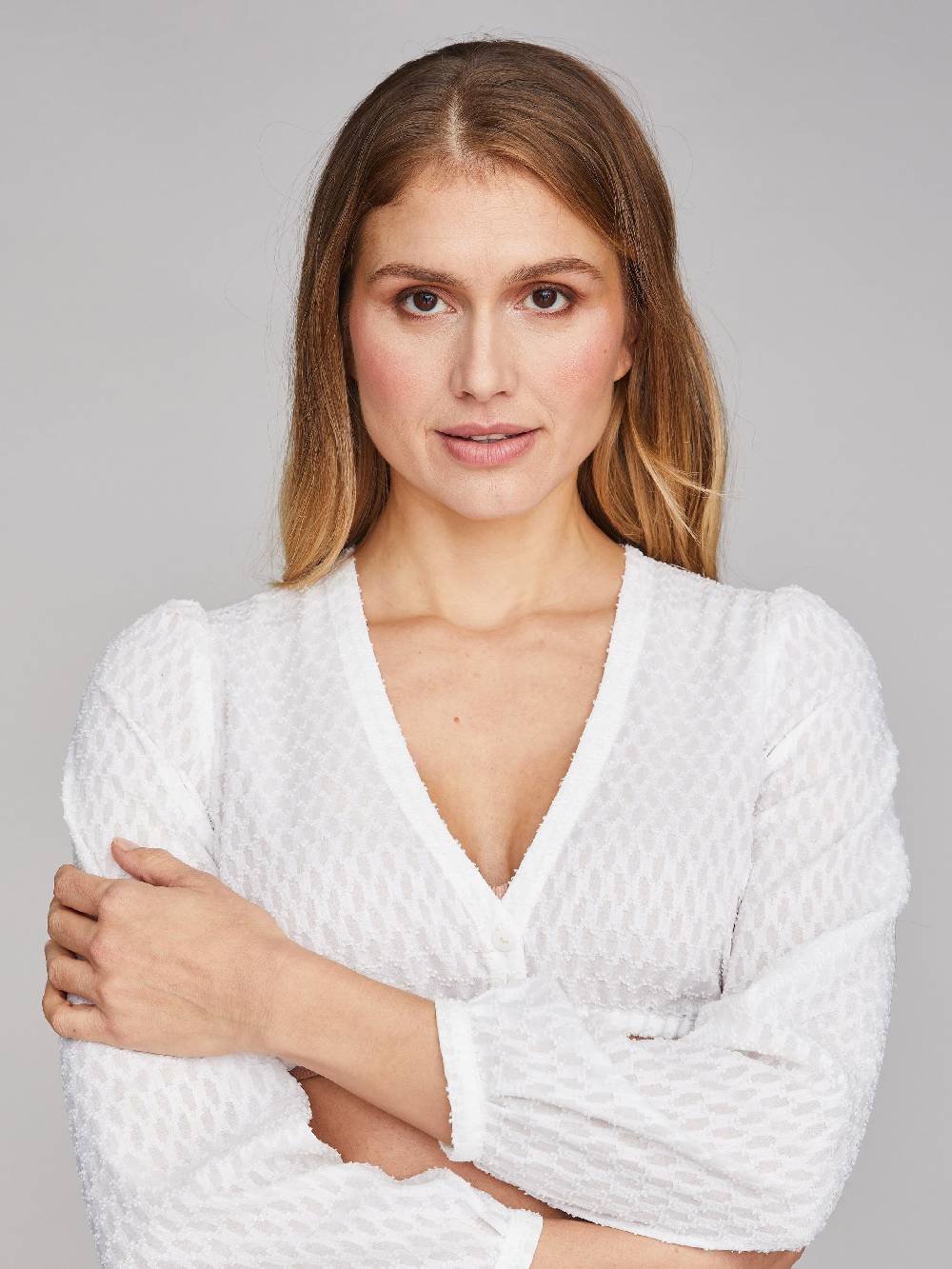 Limberry Langärmlige Dirndlbluse mit V-Ausschnitt - NILA