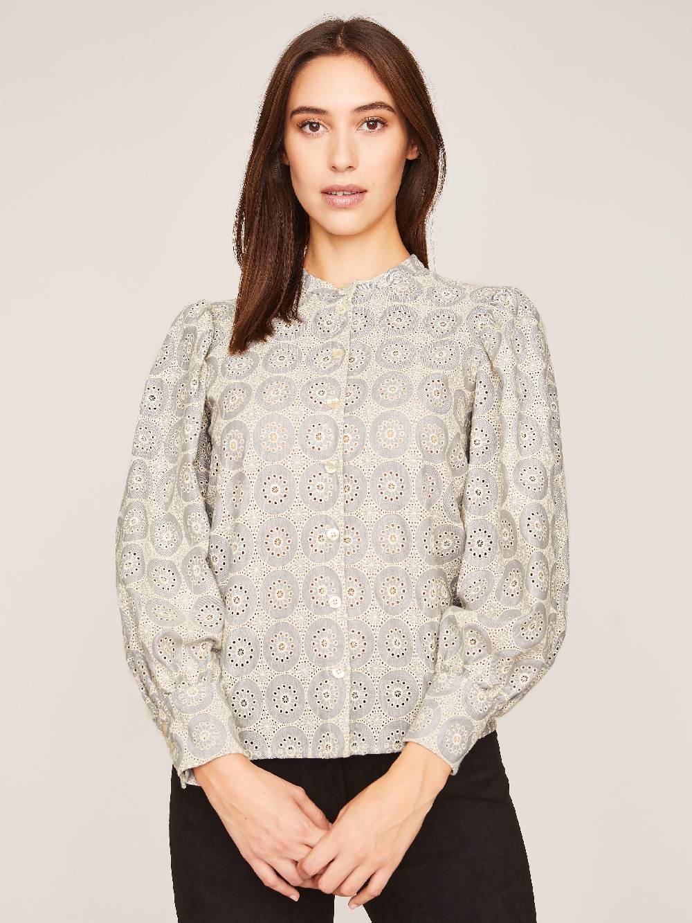 Limberry Hellgraue Bluse Mit Stickerei - ADELINE