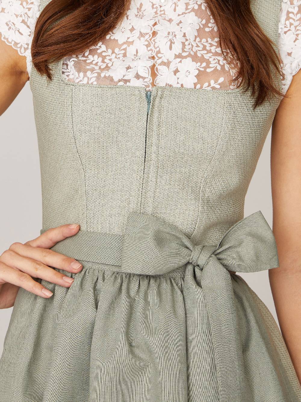 Limberry Salbeigrüne Leinenschürze - PAULA