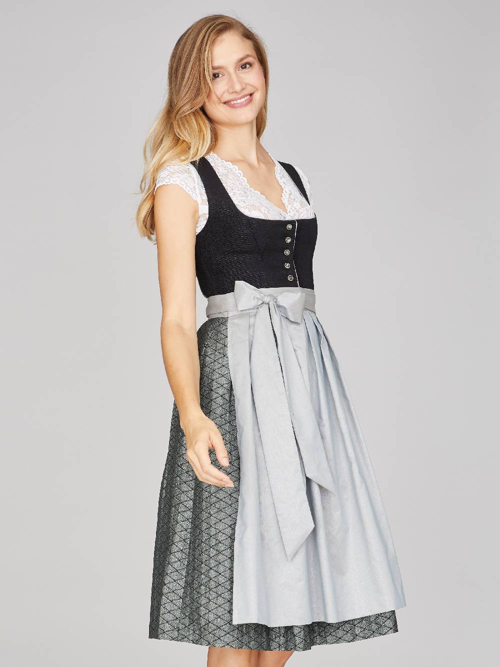 Limberry Schwarzes Dirndl mit Knöpfen - FRAUKE