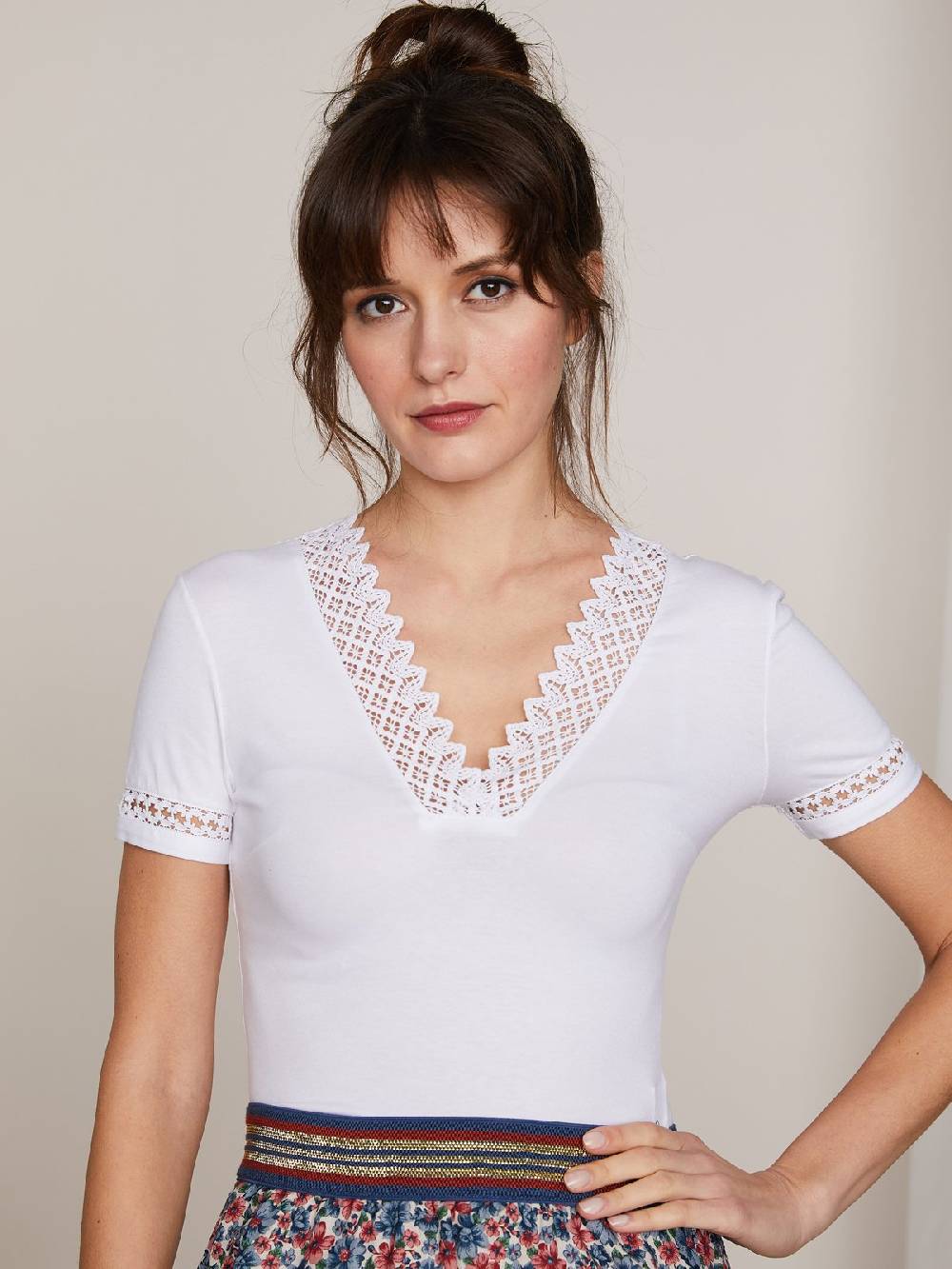 Limberry Trachtenbody mit V-Ausschnitt - LUCIA