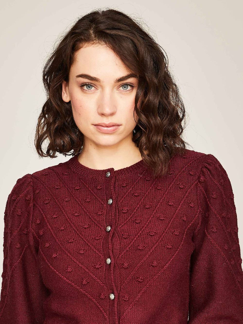 Limberry Weinrote Strickjacke Mit Puffarm - MIA