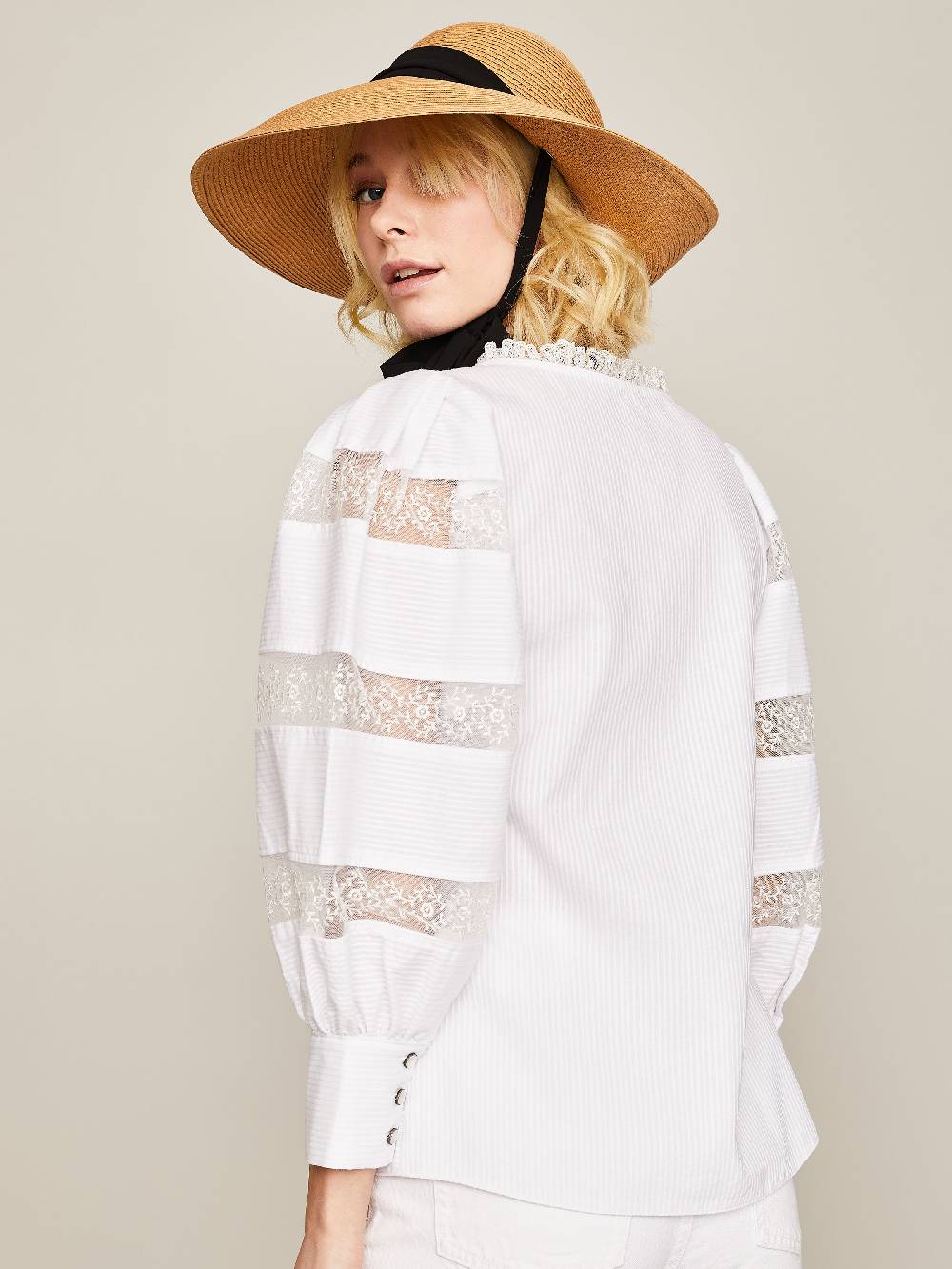 Limberry Weiße Bluse Mit Spitzeneinsätzen - LOU