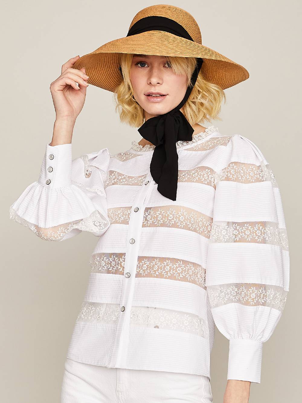 Limberry Weiße Bluse mit Spitzeneinsätzen - LOU