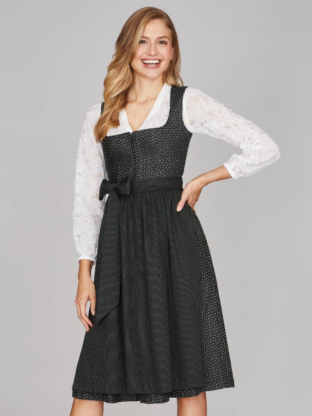 Limberry Weiße Dirndlbluse - LEONIE