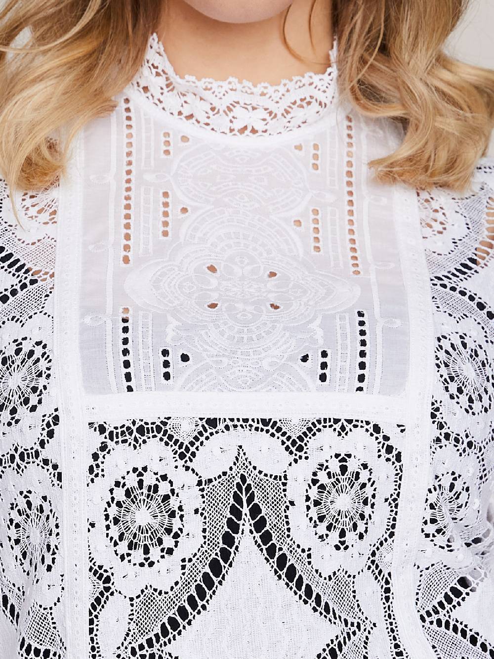 Limberry Weiße Spitzenbluse Mit Quastenborte - TINA
