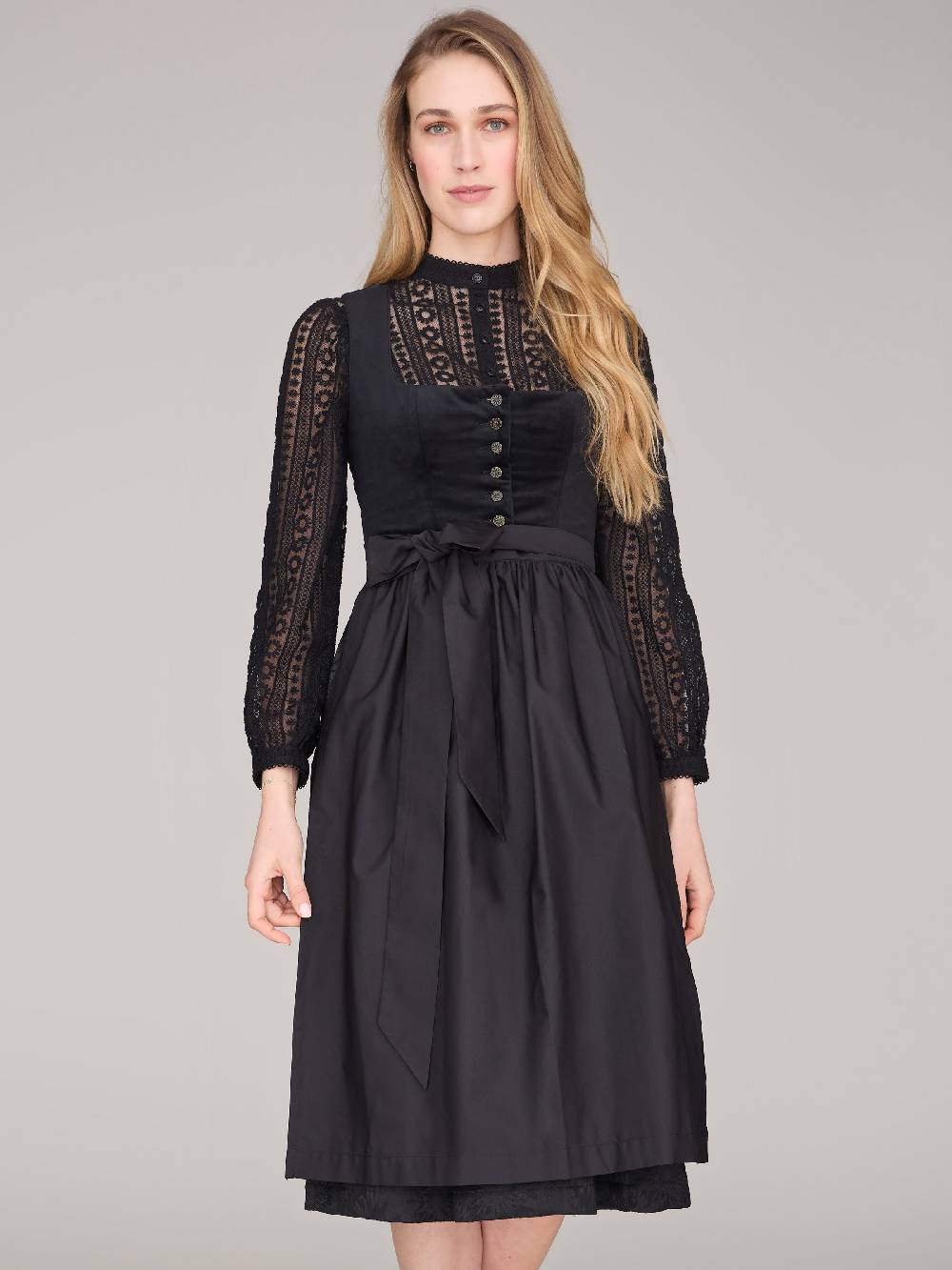 Limberry Schwarze Dirndlbluse Mit Weiten Ärmeln - ALMA