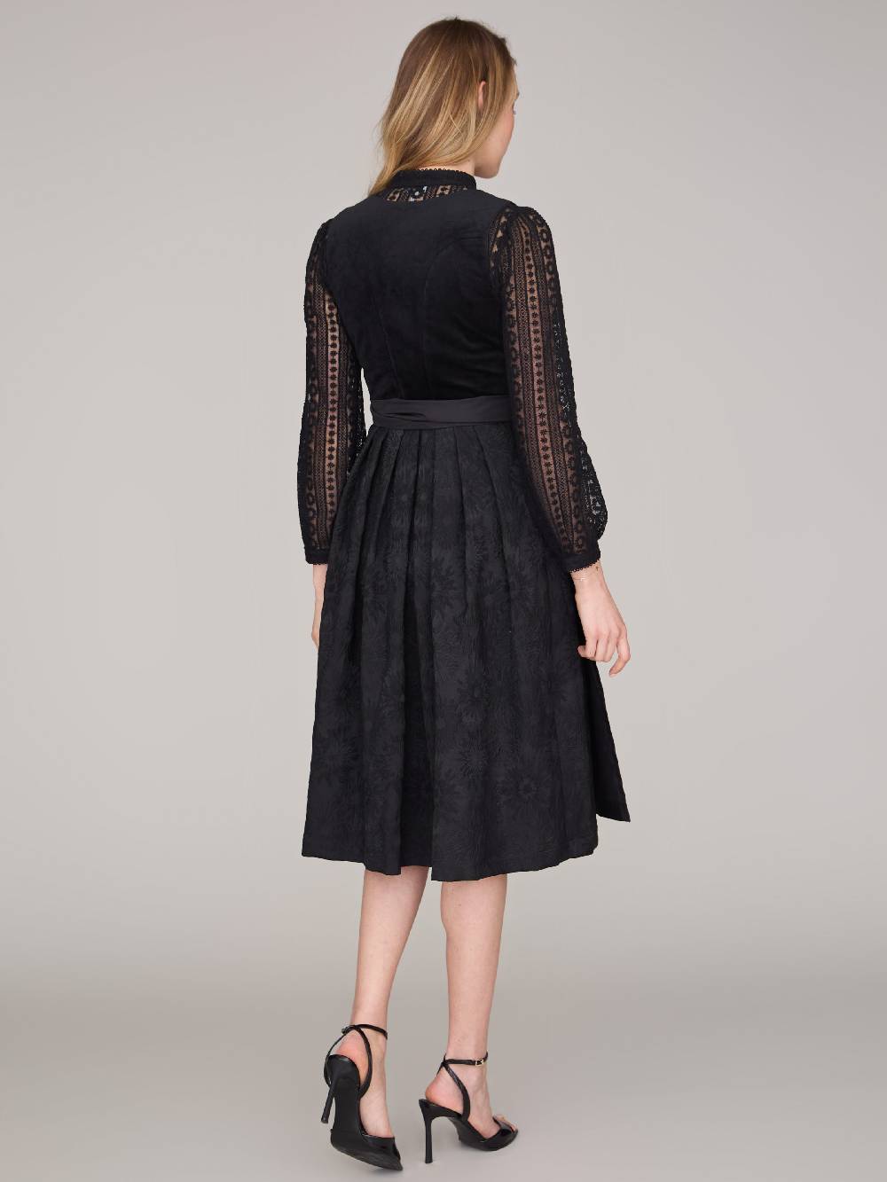 Limberry Schwarzes Dirndl Mit Knöpfen - GEORGINA ANTIQUE BLACK