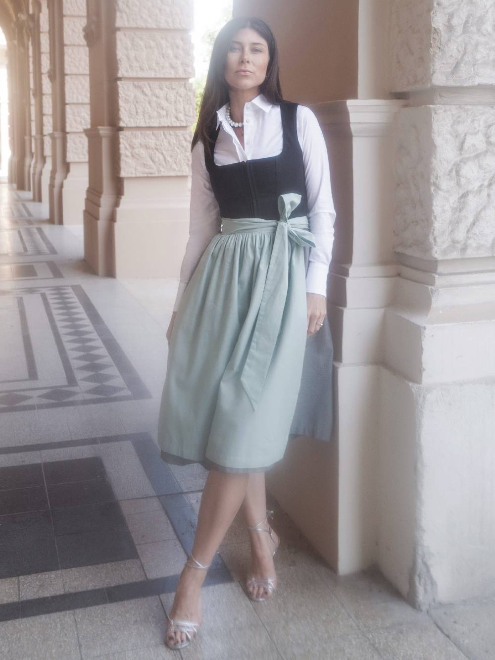 Limberry Schwarzes Dirndl Mit Leinen-Mieder - VICKY HEILER X LIMBERRY