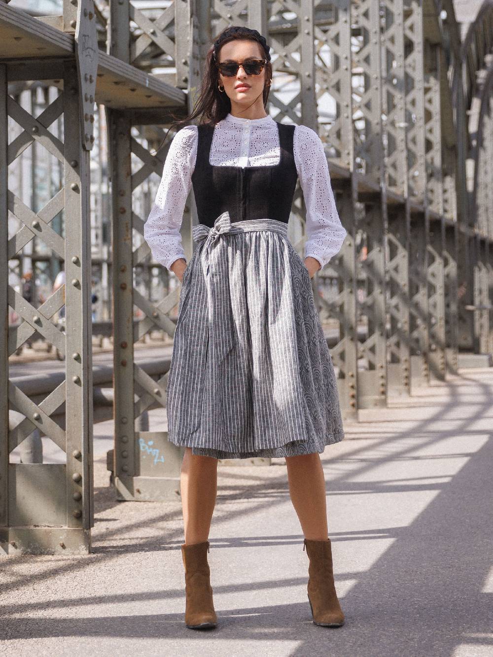 Limberry Schwarzes Dirndl Mit Samt-Mieder - KIRA MONACO