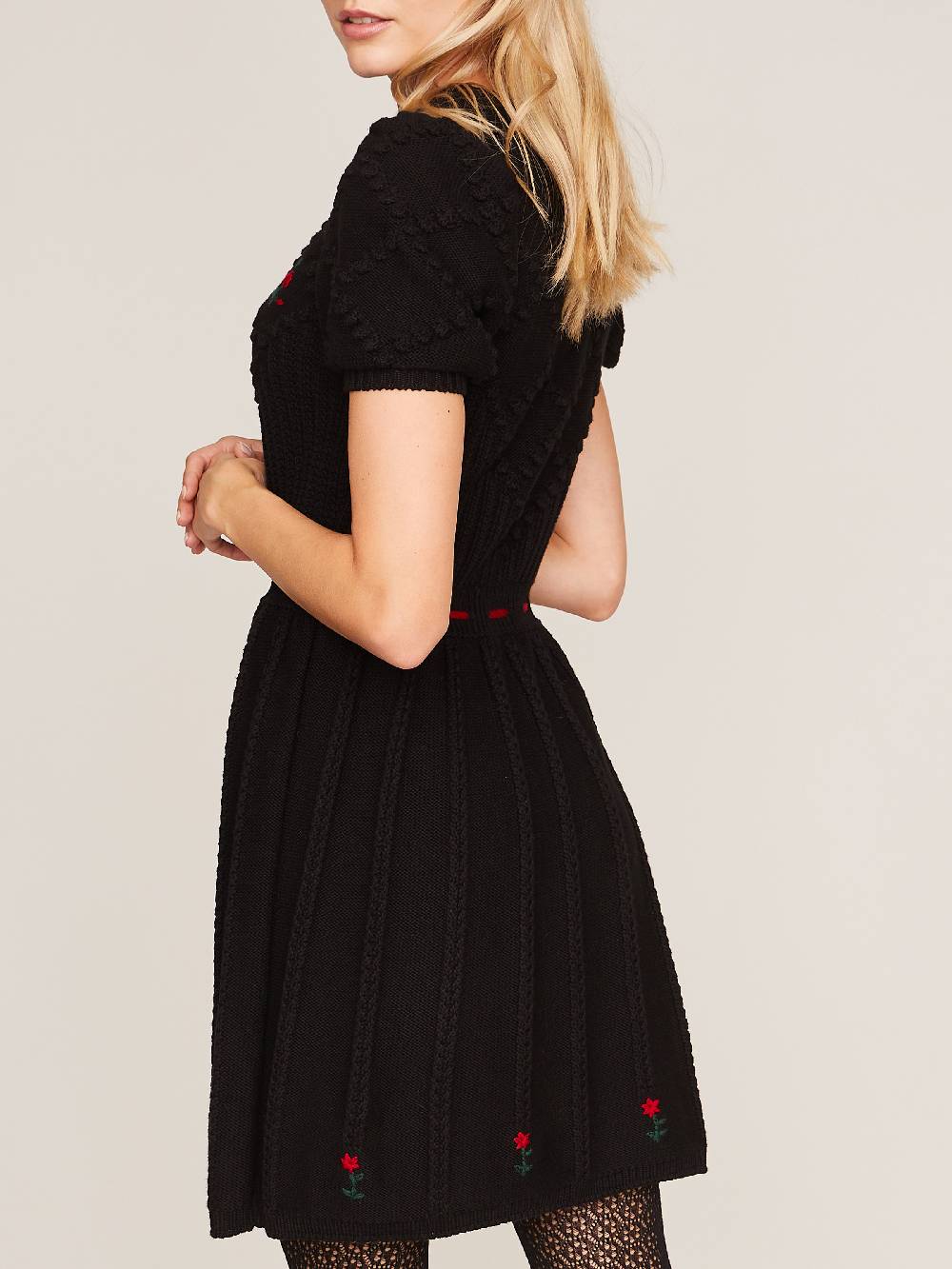 Limberry Schwarzes Strickkleid Mit Handstickerei - HEIDI