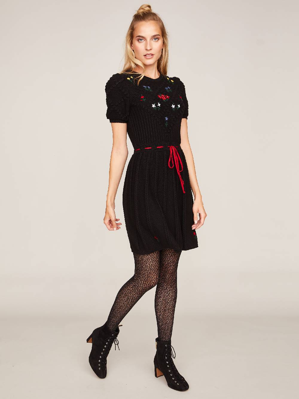 Limberry Schwarzes Strickkleid mit Handstickerei - HEIDI