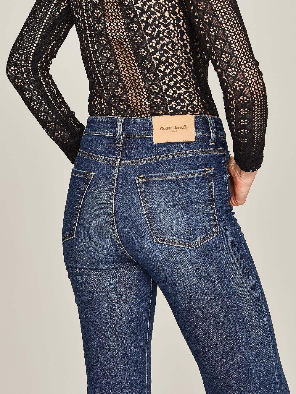 Limberry Stahlblaue Highwaist-Jeans Im Flair-Schnitt - LESLIE