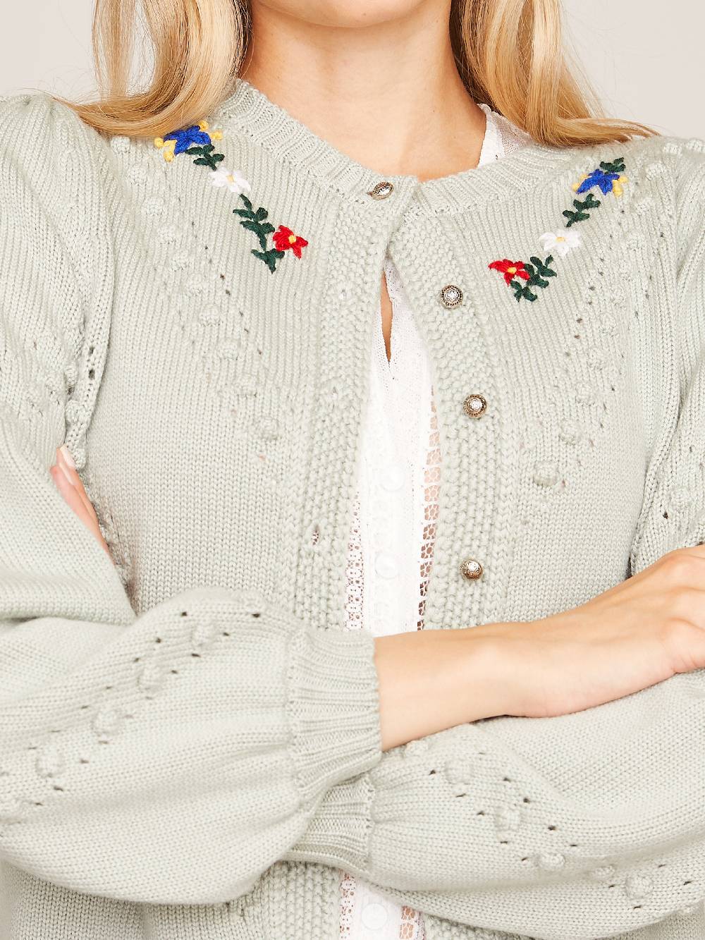 Limberry Strickjacke In Khaki Mit Blumenstickerei - THERESA