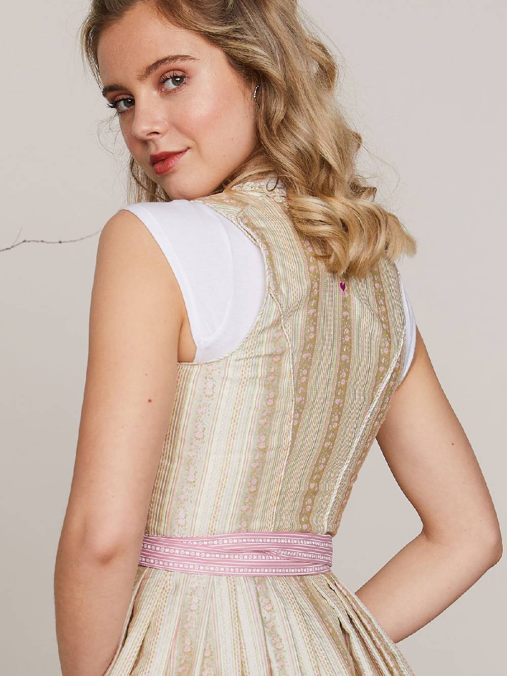 Limberry Trachtenbody Mit Spitzeneinsatz Und Flügelärmchen - JASMIN