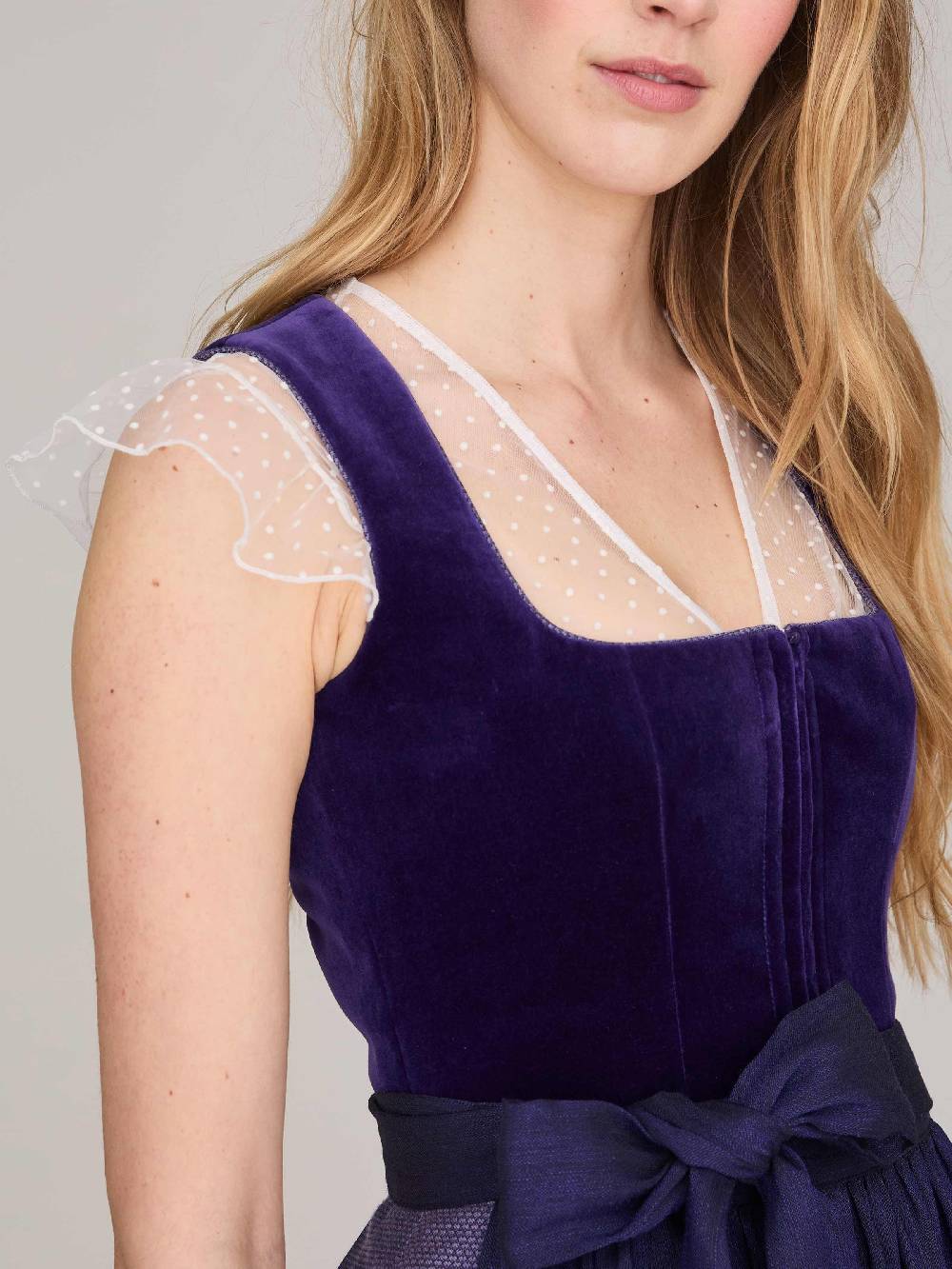 Limberry Weiße Dirndlbluse Aus Tüll Mit Flügelarm - MARIE