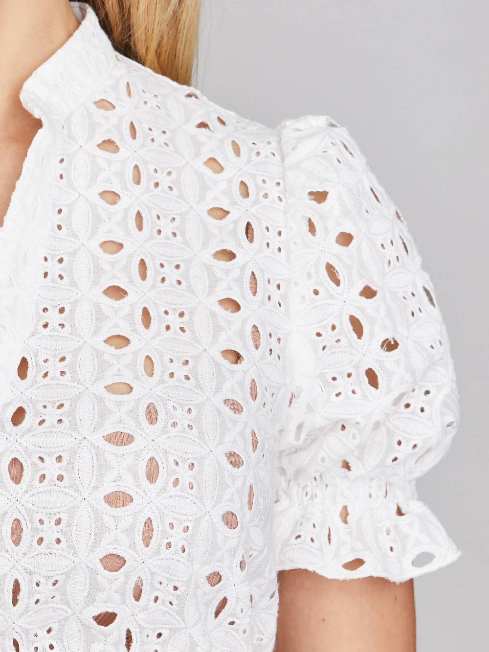 Limberry Weiße Dirndlbluse Mit Kurzen Ärmeln - ALEXA