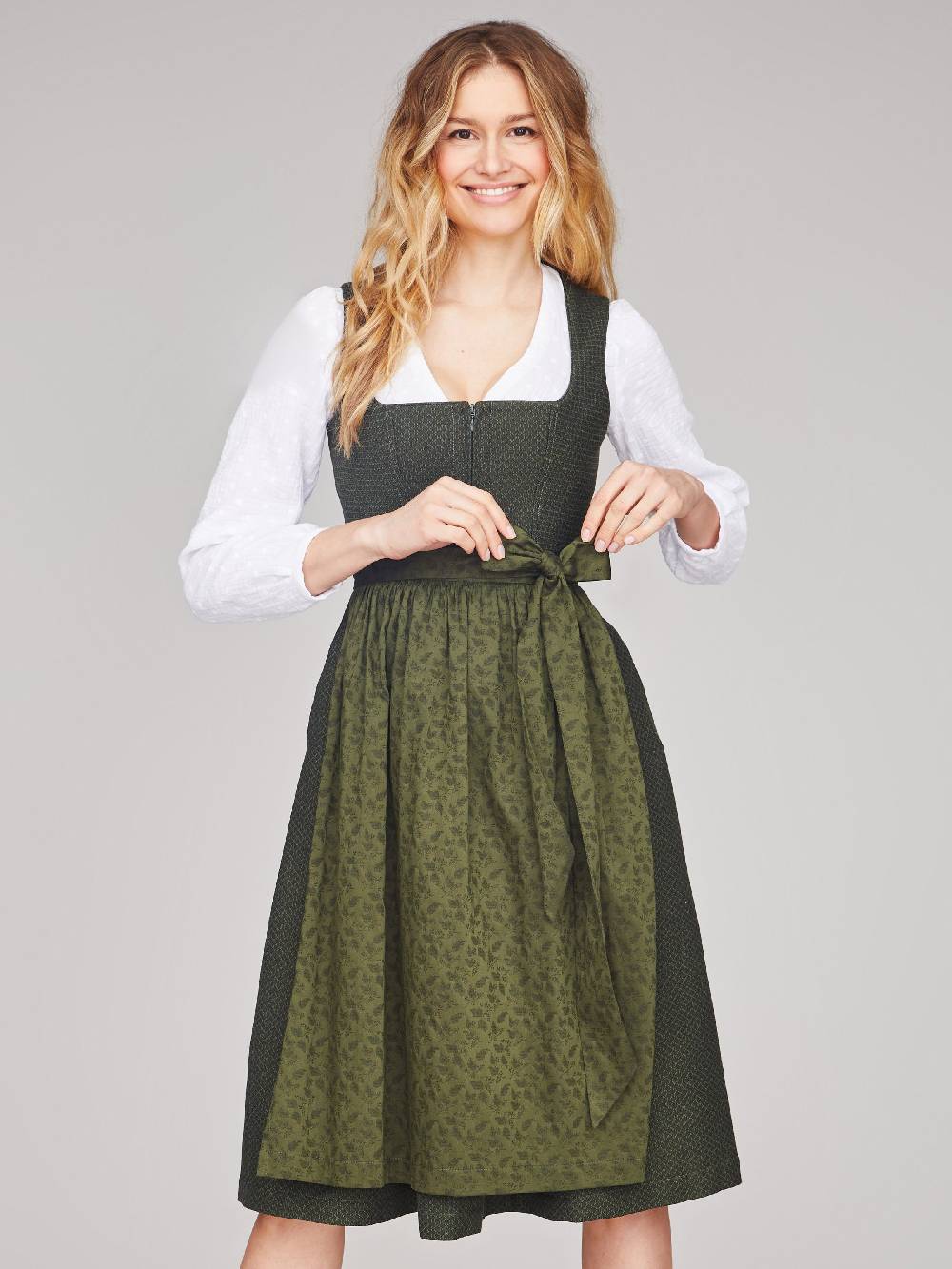 Limberry Weiße Dirndlbluse Mit V-Ausschnitt - HAILEY