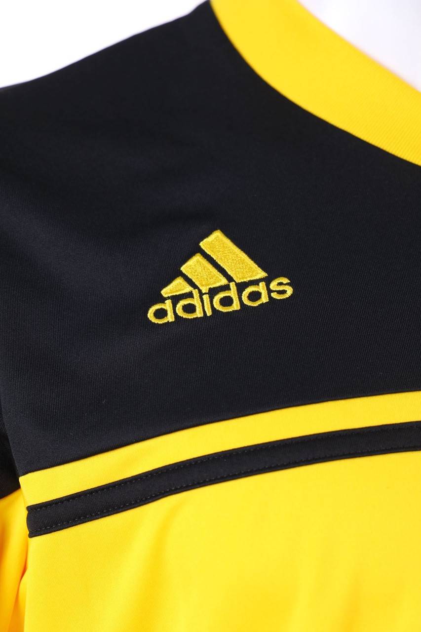 Carou Adidas Two Tone-Sport-Shirt Mit Logo-Stickerei
