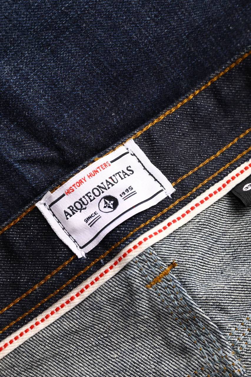 Carou ARQUEONAUTAS Used Look Straight Cut Jeans Mit Logo-Stickerei Aus Baumwolle