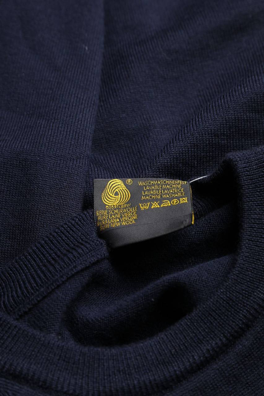 Carou ATWARDSON Schurwoll-Pullover Mit überschnittener Schulter
