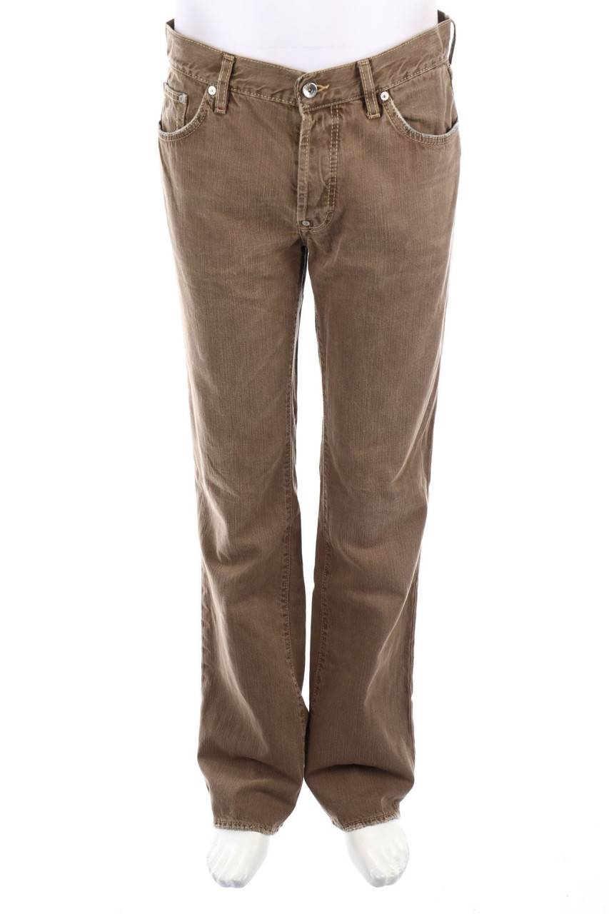 Carou BOSS HUGO BOSS Distressed Straight Cut Jeans mit Logo-Knöpfen