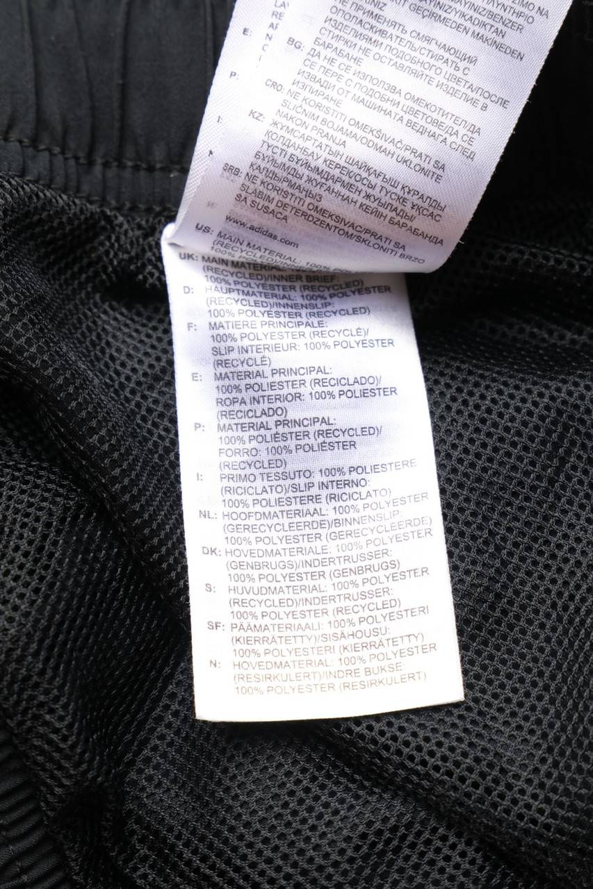 Carou Adidas Sport-Shorts Mit Streifen