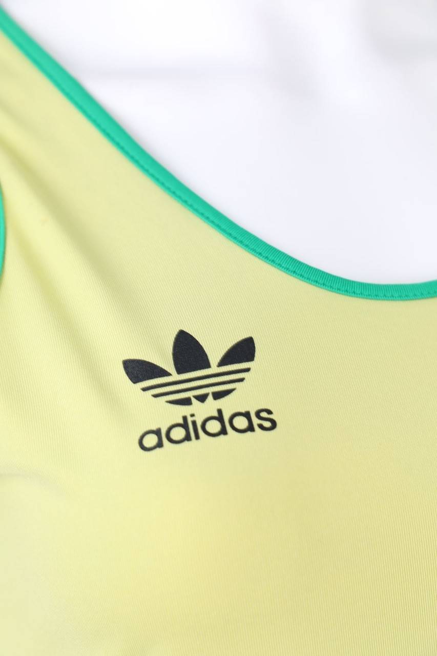 Carou Adidas Sport-Top Mit Logo-Print