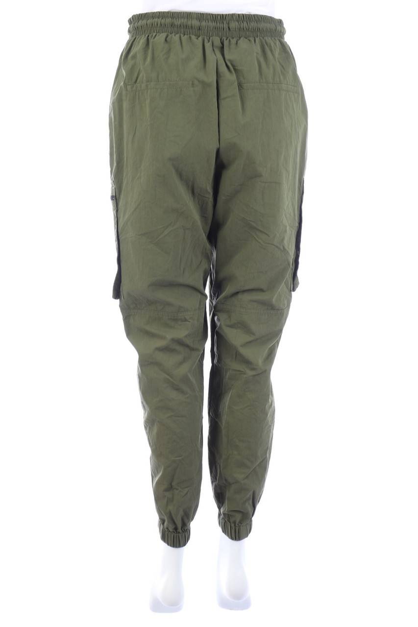 Carou Bershka Jogger-Hose Mit Aufgesetzten Taschen